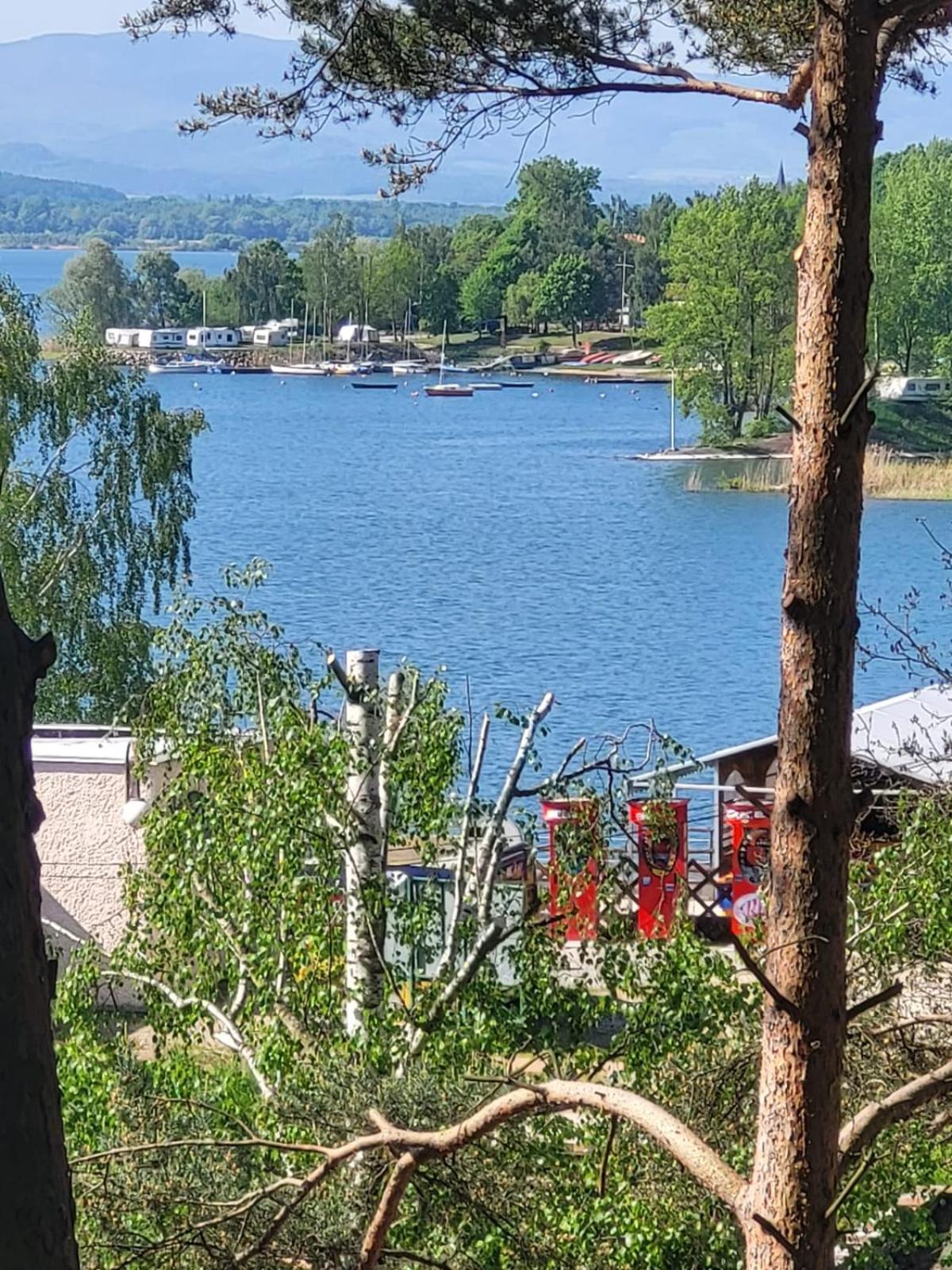Domki Na Drzewach Skorochow Exteriér fotografie